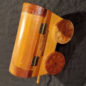 Yellowstone wagon trinket box suviner